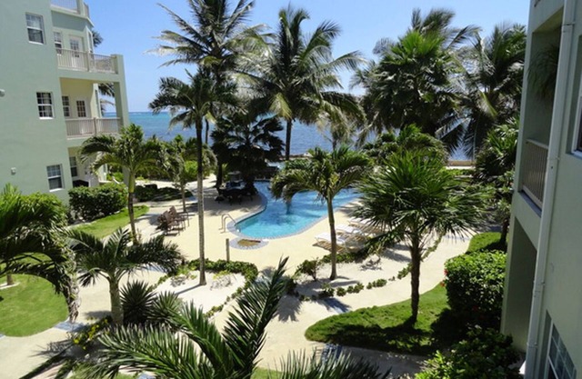 Beautiful Ocean View Condo with two bedrooms - Gold Standard Approved