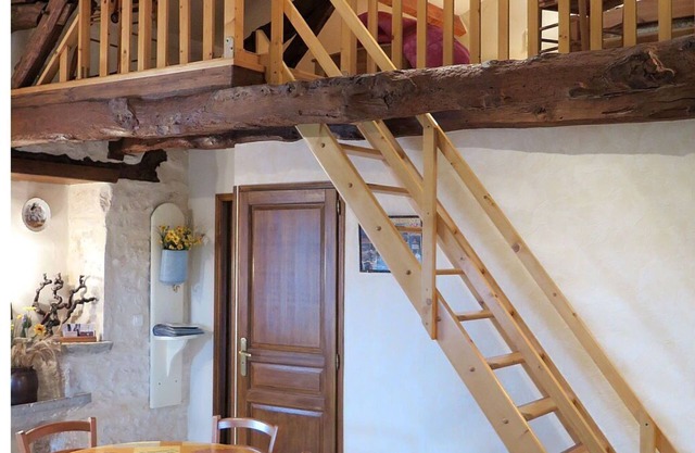 Beautiful private villa for 4 guests with TV, terrace and pets allowed