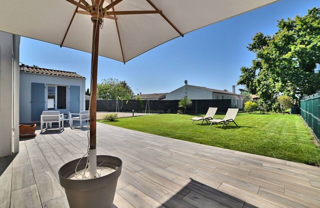 Beautiful private villa for 4 guests with WIFI, TV and terrace