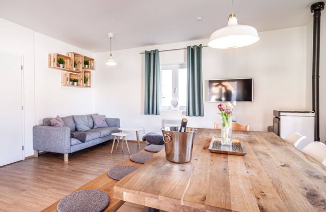 Beautiful private villa for 5 guests with WIFI, TV, terrace and pets allowed