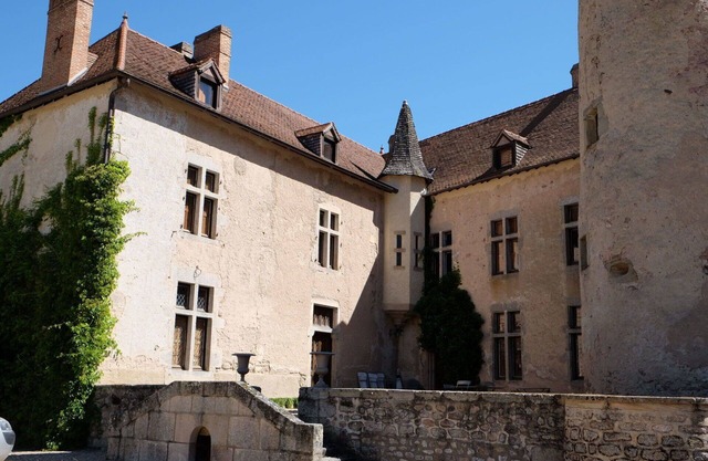 Beautiful private villa for 8 people with pool, WIFI, TV, patio and pets allowed