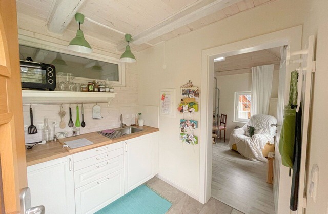 Beautiful private villa for 2 guests with WIFI, patio and pets allowed