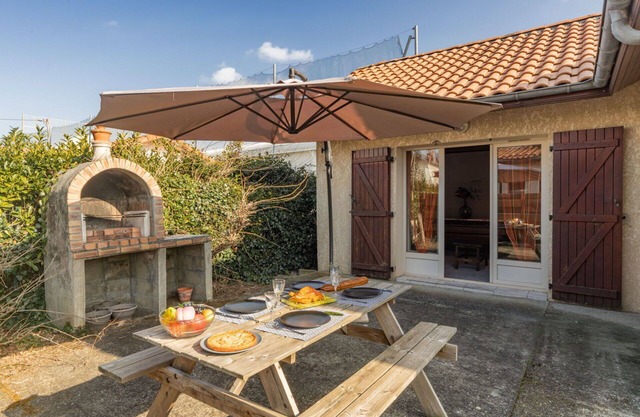Beautiful private villa for 4 guests with WIFI, TV, terrace and pets allowed