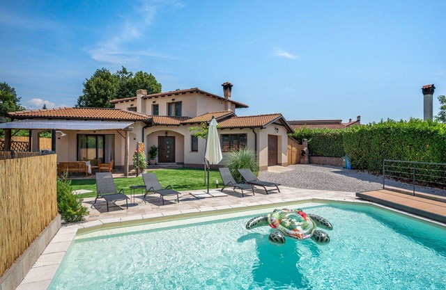 Beautiful private villa for 8 people with private pool, A/C, WIFI, TV, terrace and panoramic view