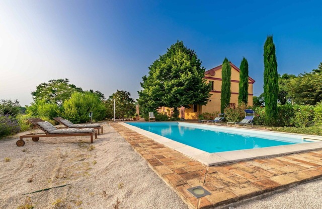 Beautiful private villa for 12 guests with WIFI, private pool, TV and panoramic view