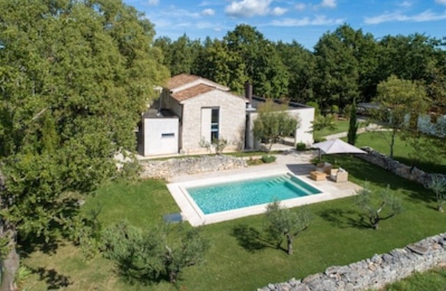 Beautiful restored farmhouse with private pool and gardens