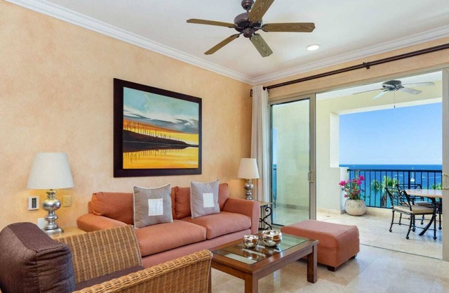 Beautiful resort on the beach in Cabo San Lucas Mexico-marina & shopping nearby