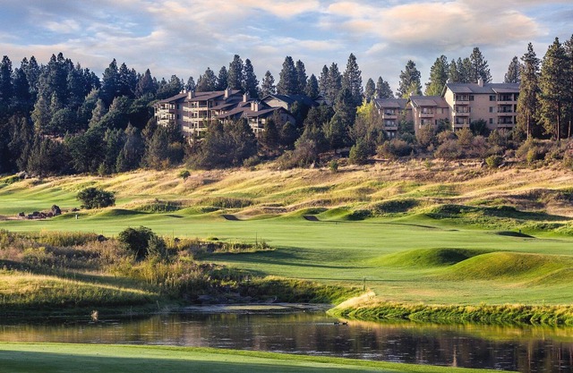 Beautiful resort in the heart of it all!