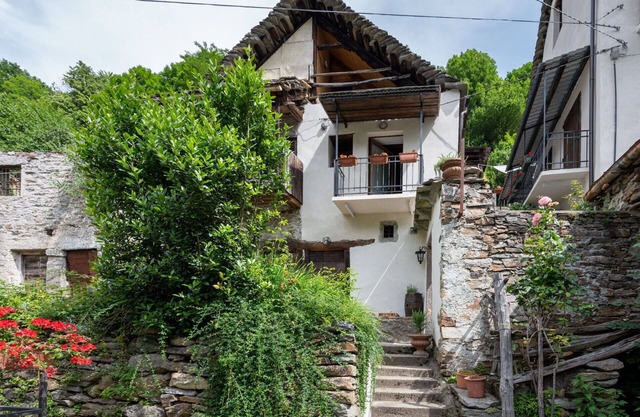 Beautiful villa for 2 people with TV, terrace and pets allowed