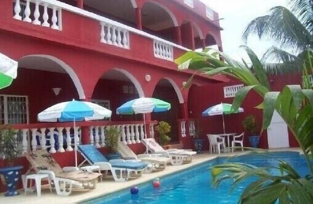 Beautiful villa with 200 m2 terrace (great views), sw, orchard