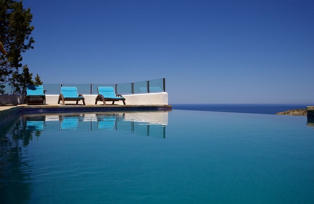 Beautiful villa with private pool and stunning sea views
