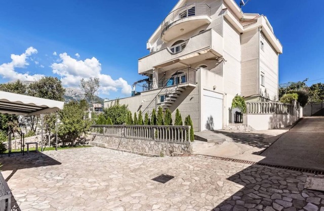 Beautiful villa with private beach!