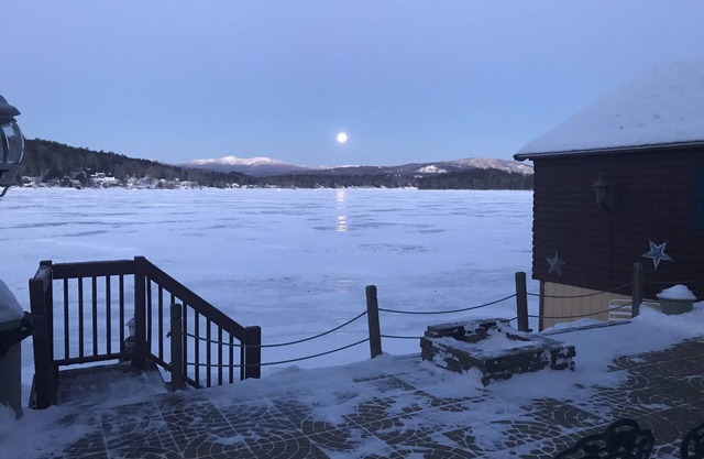 Beautiful Waterfront Property - Family Reunion Destination