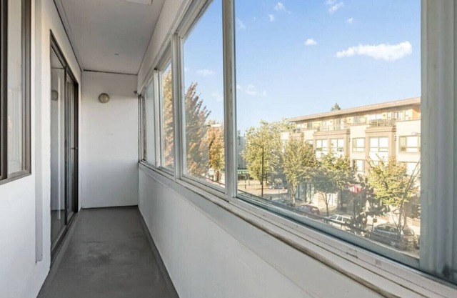 Beautifully Designed 1-Bedroom Apartment