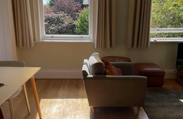 Beautifully Lit Airy 1-bed Apartment in Liverpool