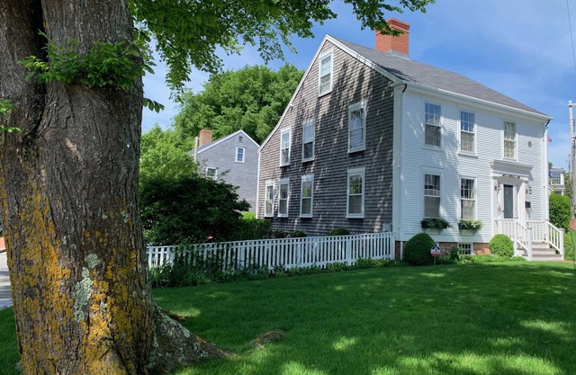 Beautifully Restored in-Town Antique