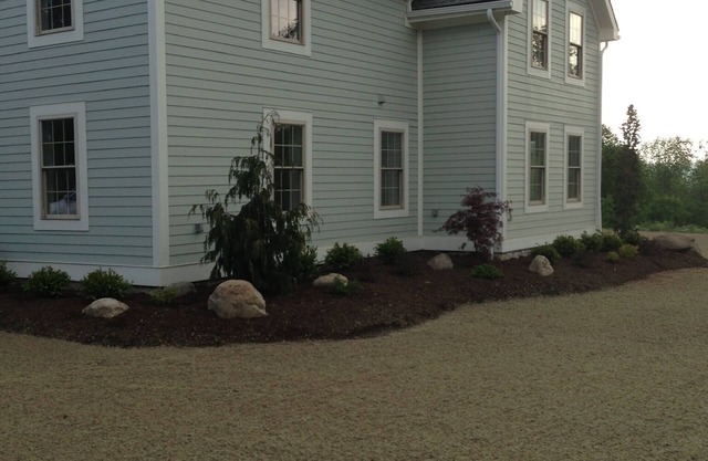 Beautifuly renovated 1840s farmhouse on the Keuka Lake wine trail.