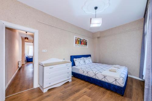 Bebek Bosphorus Central Flat