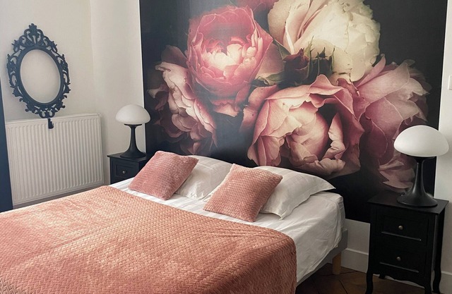 Bed and breakfast in historic district with free breakfast and parking