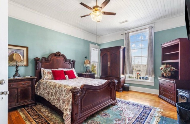 Bed and Breakfast | Queen Room