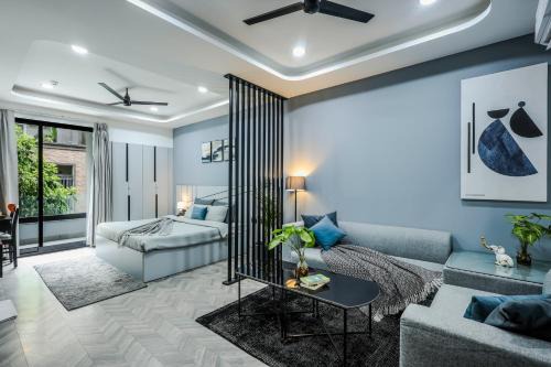 BedChambers Serviced Apartments, Golf Course Road, Gurgaon