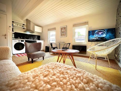 Bel appartement, Oiseau 1