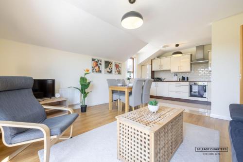 Belfast Quarters Stormont Escape