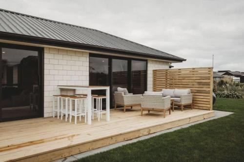 Bell Block Beauty - pristine 3BR home near beach