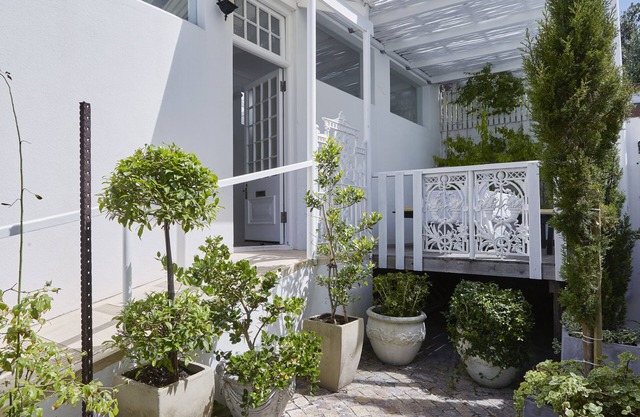 Bella Ev Guest House