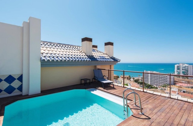 BELLAGIO: luxurious and romantic duplex penthouse with private pool & sea views