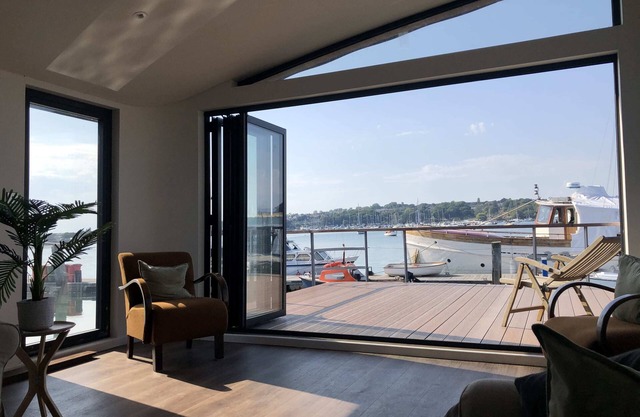 Bembridge Houseboat "Eleuthera"