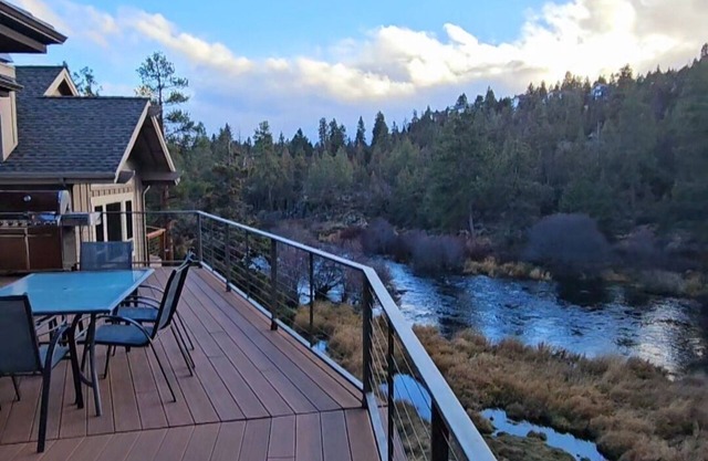 Bend River Retreat