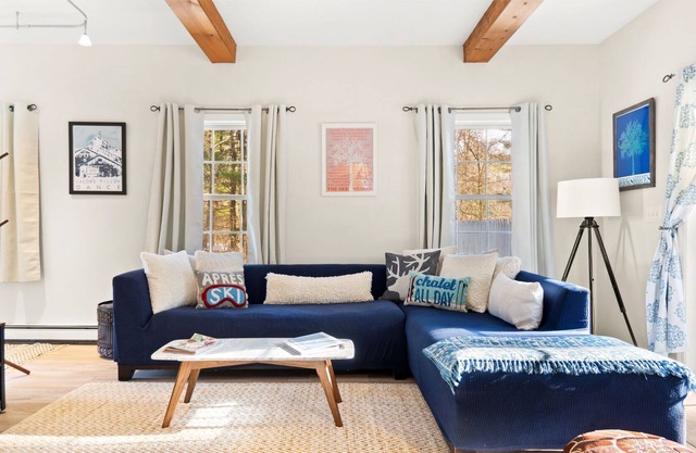 Berkshires Getaway Close to Gt Barrington, Lakes, Hiking, Skiing