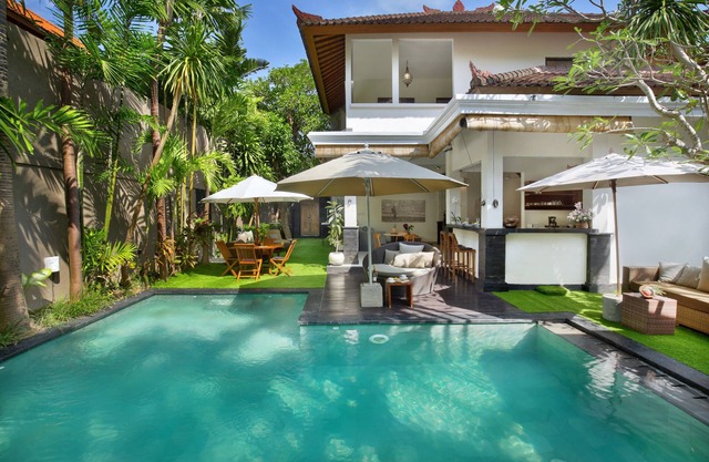 BEST DEAL! 4 BED/4 BATH POOL VILLA BEST LOCATION!