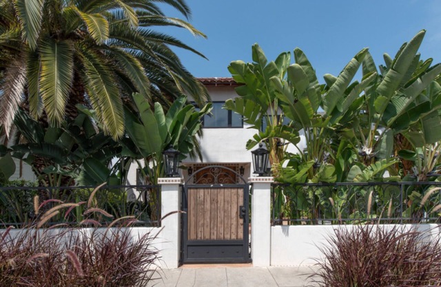 Best Location in L.A. - Postcard Views!