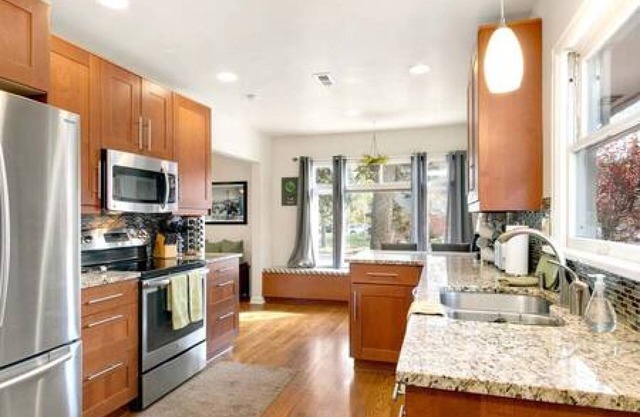 Best Location in Old Town! Home on Mountain Ave