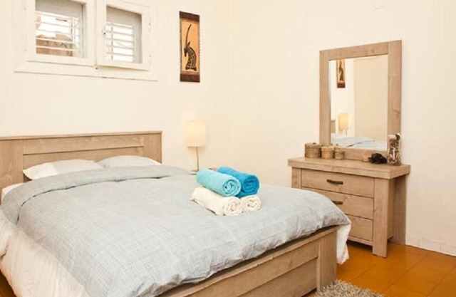 Best location in Tel Aviv: next to trendy Dizengoff & Peaceful Gordon st & Beach