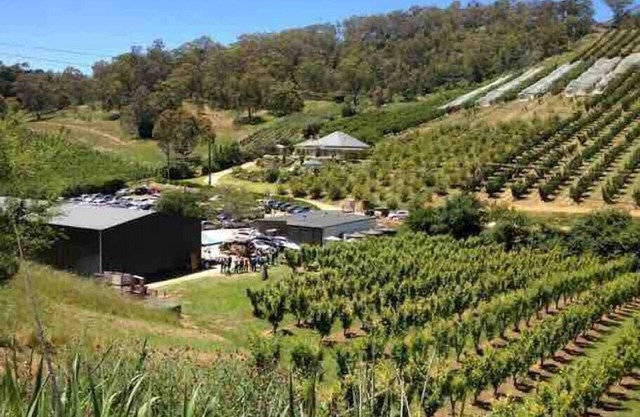 Best value 3 bedroom upstairs unit with balcony. 1 bathroom. 1 free car park. Unlimited NBN WIFI inc