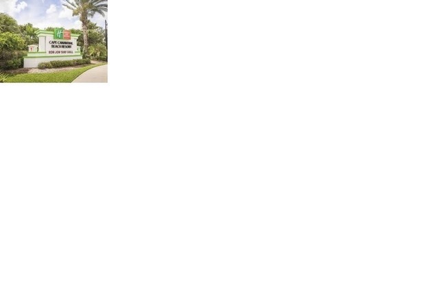 BEST views of Port Canaveral, launches. Distant water view. Boardwalk to beach.