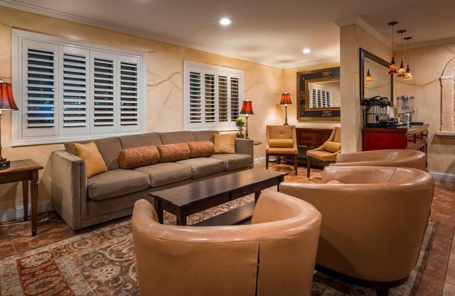 Best Western Dry Creek Inn