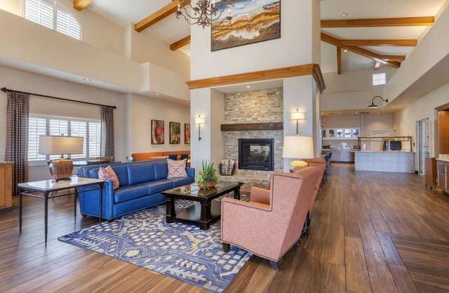 Best Western Plus A Wayfarer's Inn And Suites