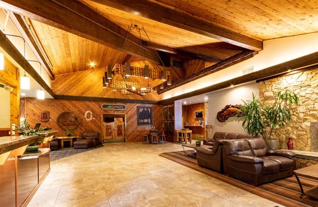 Best Western Plus Tree House