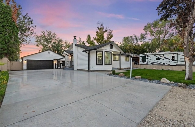 BIG FAMILY HOUSE/HOT Tub