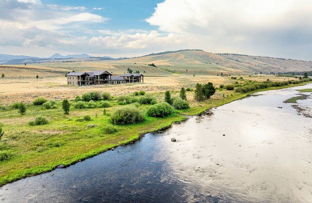 Big Hole Riverfront Luxury Home in Wise River, Montana