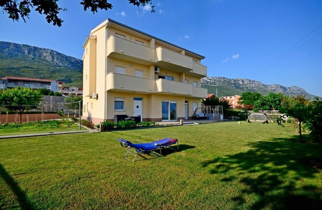 Ferienwohnung Kaštel Sućurac Für Personen 