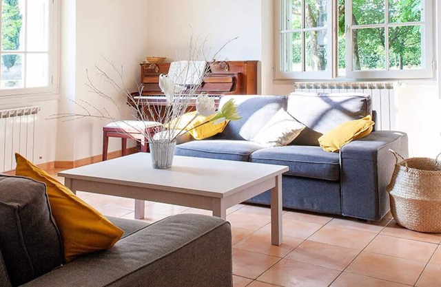 BIG HOUSE - QUIET - GARDEN