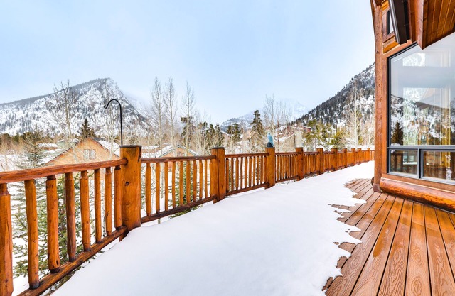 Bike Path Access & Hot Tub: Family Home in Frisco!