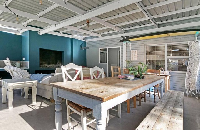 Bikini's and Martini's Villa