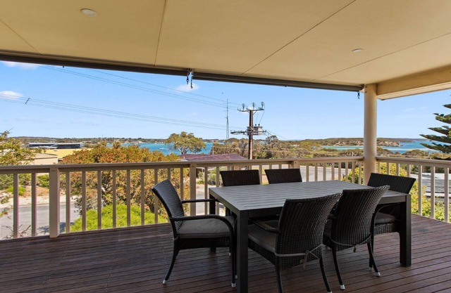 Bimbadeen has commanding views to impress