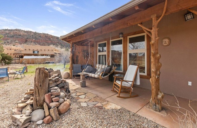 Birder's Hotspot - Cozy Mountain View